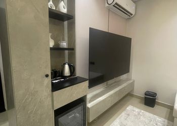 استديو بسرير ماستر وجلسة جانبية