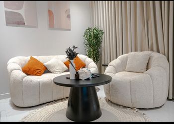 استديو هادئ بدخول ذاتي 