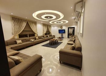 شاليه بمسبح وألعاب مائية