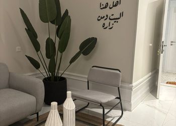 شقة بثلاث غرف نوم وصالة