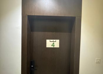 استديو هادئ بسرير ماستر 