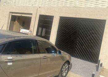 شاليه بصالة جلوس وملحق خارجي