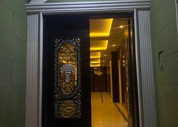 استديو بسرير ماستر وجلسة جانبية 