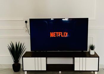 شقة بدخول ذاتي وغرفتين نوم 