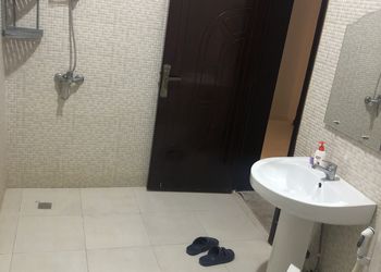 شالية بجلسة خارجية ومسبح 