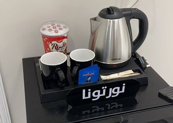 استديو بسرير ماستر وجلسة مريحة 