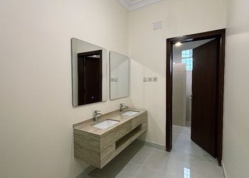 شقة بصالة وغرف نوم