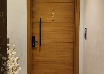 استديو بسرير ماستر وجلسة جانبية