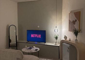 استديو بسرير ماستر