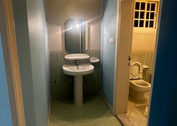 استديو هادئ بسرير ماستر