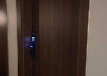 استديو هادئ بسرير ماستر 