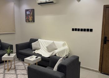 شقة بصالة انيقة وغرفتين نوم