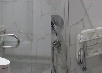استديو هادئ بسرير ماستر 