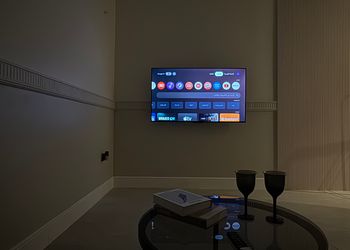 استديو مودرن وأثاث مريح