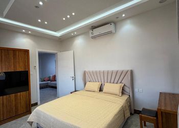 استراحه بمسبح كبير 