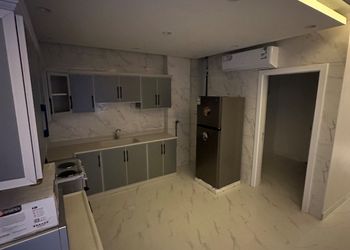 شقة بصالة وغرف نوم