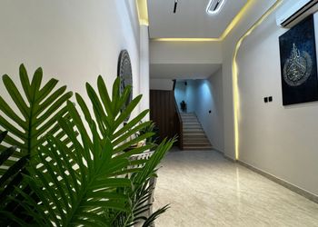 استديو هادئ بسرير ماستر 