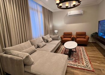شقة بتصميم أنيق ودخول ذاتي 