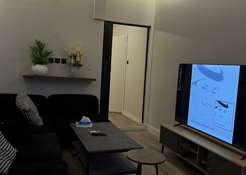 شقة مصممة بديكور عصري وبسيط