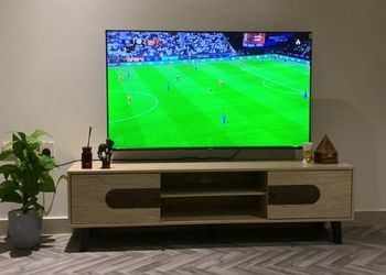 شقة بغرفة معيشة و غرفة نوم