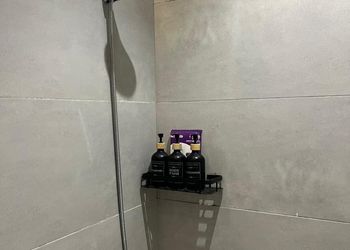 استديو بسرير ماستر وجلسة 