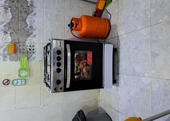 شقة بغرفة جلوس وغرفتين نوم 