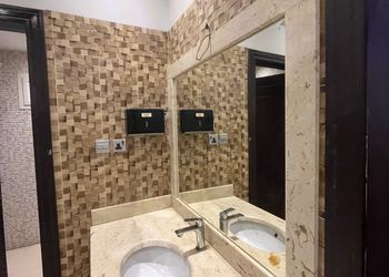 شاليه بمسبح داخلي