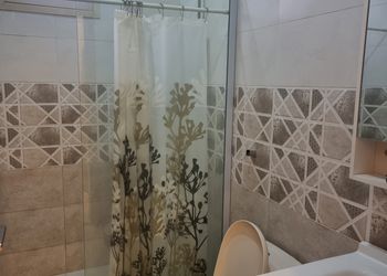 شقة بغرفة جلوس وغرفتين نوم 