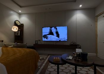 استديو بسرير ماستر وجلسة جانبية 