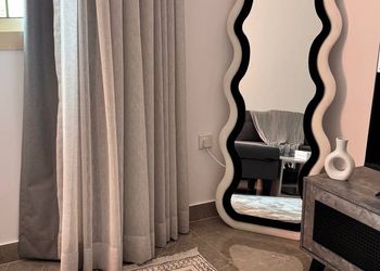 استديو بسرير ماستر وجلسة جانبية