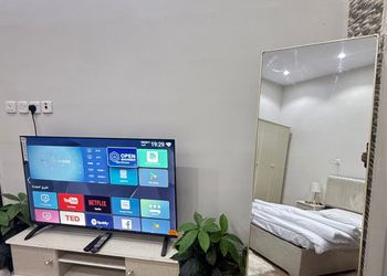 استديو بسرير ماستر 