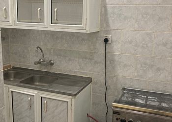 استديو بسرير ماستر وأثاث مريح 