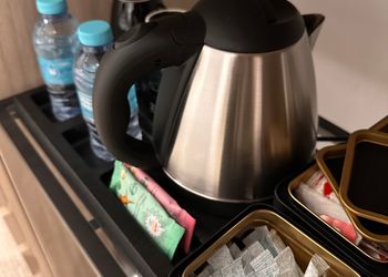 استديو بسرير ماستر وأثاث مريح 