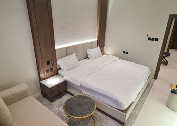 استديو مميز بدخول ذاتي