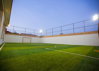 استراحة بإطلاله على حديقه ومسبح