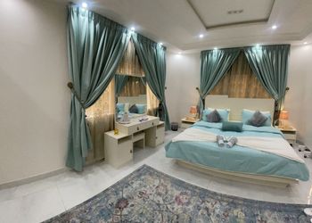 شقة بدخول ذاتي وغرفة نوم مريحة 