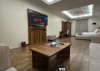 استديو بسرير ماستر