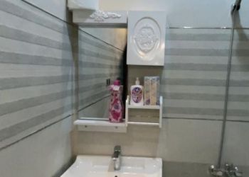 شاليه بمسبح خارجي و جلسة خارجية 