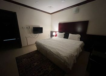 استديو بسرير ماستر  وركن تحضيري