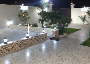 استراحة بمسبح بألعاب مائيه 