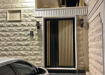 شقة بصالة أنيقة ودخول ذاتي