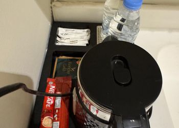 استديو بسرير ماستر وجلسة جانبية 