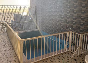 فيلا بغرفتين نوم و مسبح خارجي