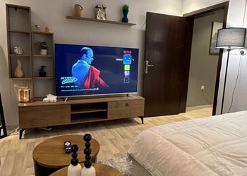 استديو بسرير ماستر