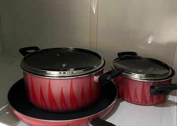 شقة بصالة أنيقة وغرفتين نوم 