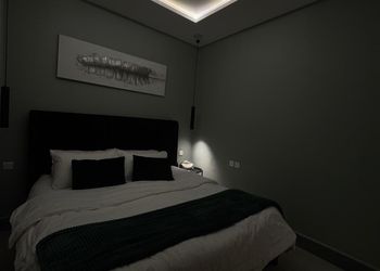 شقة بصالة أنيقة ودخول ذاتي 