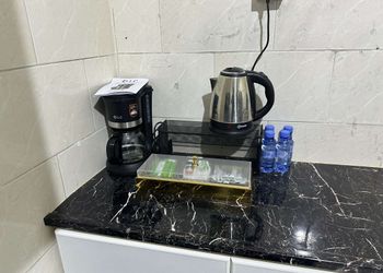 شقة بغرفتين نوم ومجلس