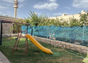 استديو بسرير ماستر وجلسة خارجية 