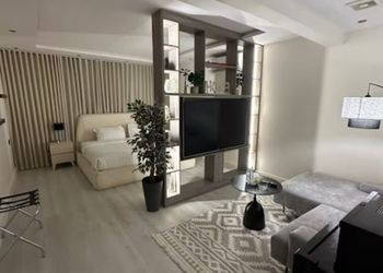 استديو هادئ بسرير ماستر