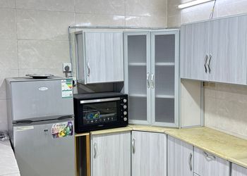 شقة بغرفة معيشة وغرفتين نوم 